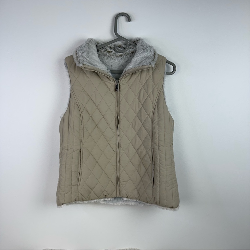 Weatherproof Women's‎ Beige Quilted Vest with Faux Fur